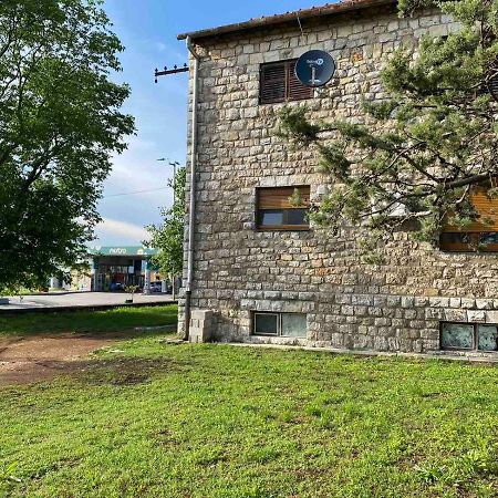 Apartman Jovana Bileca Exterior photo