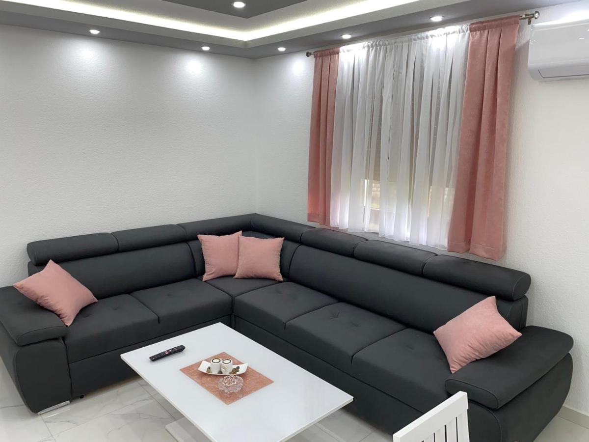 Apartman Jovana Bileca Exterior photo