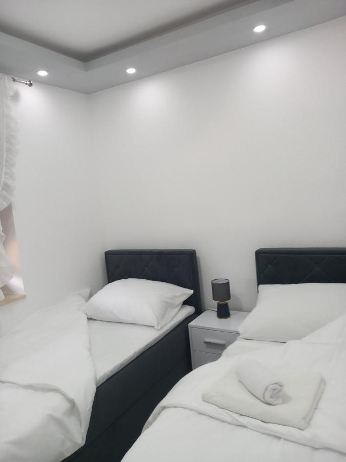 Apartman Jovana Bileca Exterior photo